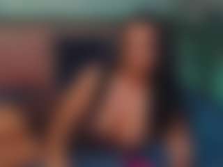 LindaMaia's Live Sex Cam Show