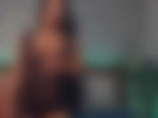 LindaMaia's Live Sex Cam Show