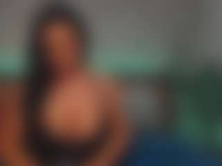 LindaMaia's Live Sex Cam Show