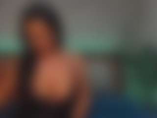 LindaMaia's Live Sex Cam Show
