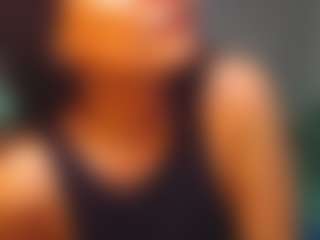 Live cam show with LindaMaia - Middle Aged on Fling VIP Chat