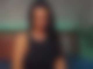 Live cam show with LindaMaia - Middle Aged on Fling VIP Chat