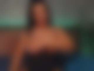 LindaMaia's Live Sex Cam Show