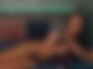 LindaMaia's Live Sex Cam Show