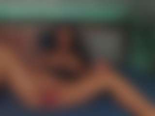 LindaMaia's Live Sex Cam Show