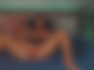 LindaMaia's Live Sex Cam Show