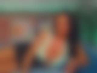 LindaMaia MILF webcam performer live streaming