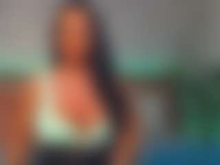 Live cam show with LindaMaia - Squirt Mature on CamClone