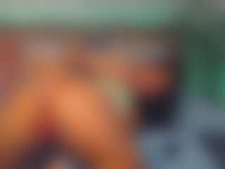LindaMaia's Live Sex Cam Show