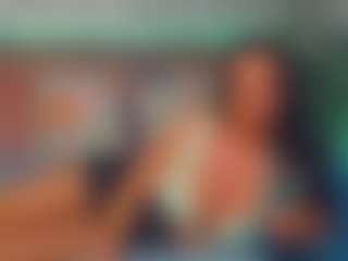 LindaMaia's Live Sex Cam Show