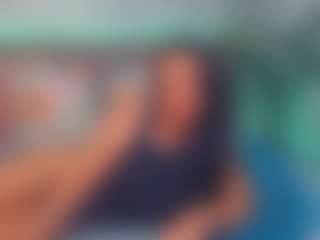 LindaMaia MILF webcam performer live streaming