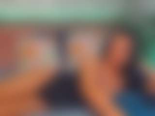 LindaMaia's Live Sex Cam Show