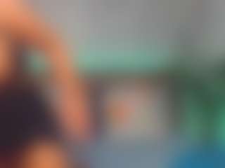 LindaMaia's Live Sex Cam Show