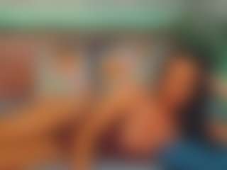 Live cam show with LindaMaia - Blowjob Mature on AdultVida.com