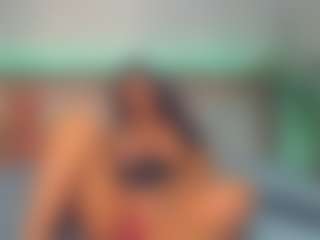 LindaMaia's Live Sex Cam Show