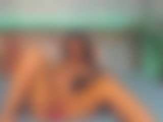 LindaMaia's Live Sex Cam Show