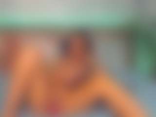 LindaMaia's Live Sex Cam Show