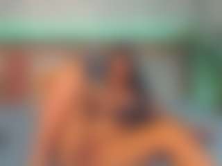 LindaMaia's Live Sex Cam Show
