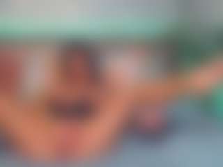 LindaMaia's Live Sex Cam Show