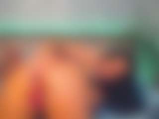 LindaMaia's Live Sex Cam Show