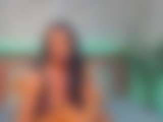 LindaMaia's Live Sex Cam Show