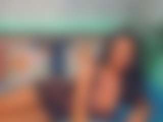 LindaMaia's Live Sex Cam Show