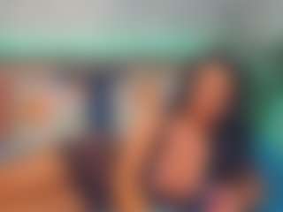 LindaMaia's Live Sex Cam Show