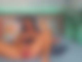 LindaMaia's Live Sex Cam Show