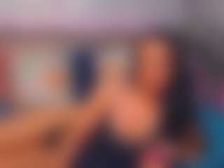 LindaMaia's Live Sex Cam Show