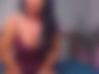 LindaMaia's Live Sex Cam Show