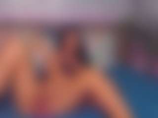 Live cam show with LindaMaia - Squirt on Camsoda