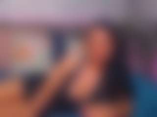LindaMaia's Live Sex Cam Show