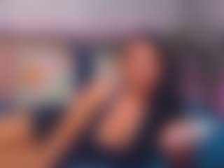 Live cam show with LindaMaia - Amateur Mature on Hubzter Live