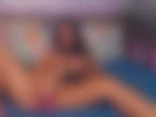 LindaMaia's Live Sex Cam Show