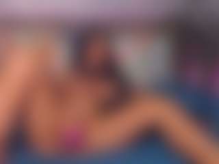 LindaMaia's Live Sex Cam Show