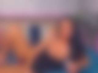 LindaMaia's Live Sex Cam Show