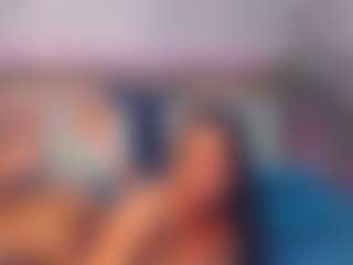 LindaMaia's Live Sex Cam Show