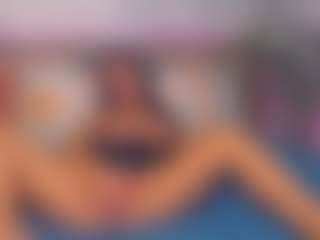 LindaMaia's Live Sex Cam Show