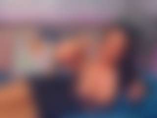 LindaMaia's Live Sex Cam Show