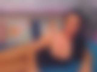 LindaMaia's Live Sex Cam Show