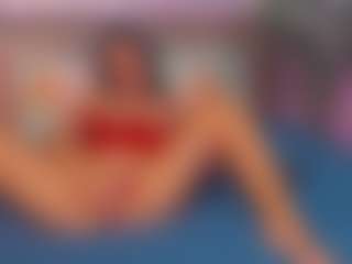 LindaMaia's Live Sex Cam Show