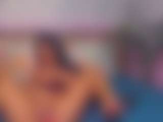 Live cam show with LindaMaia - Curvy MILF on fuklive.com
