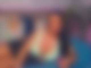 LindaMaia's Live Sex Cam Show