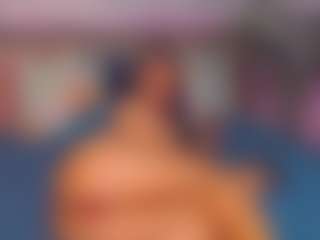 LindaMaia's Live Sex Cam Show