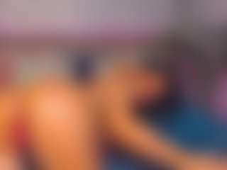 LindaMaia's Live Sex Cam Show