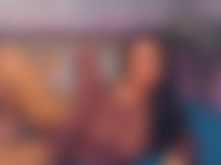 LindaMaia MILF webcam performer live streaming