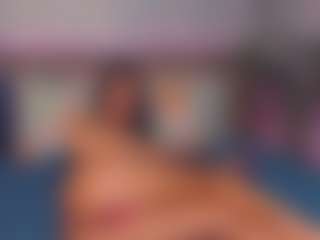 LindaMaia's Live Sex Cam Show