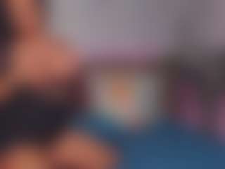 LindaMaia's Live Sex Cam Show