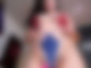 Live cam show with stelle - Striptease MILF on Camsoda