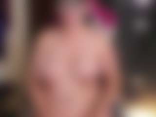 Live cam show with stelle - Striptease MILF on Camiplay Live